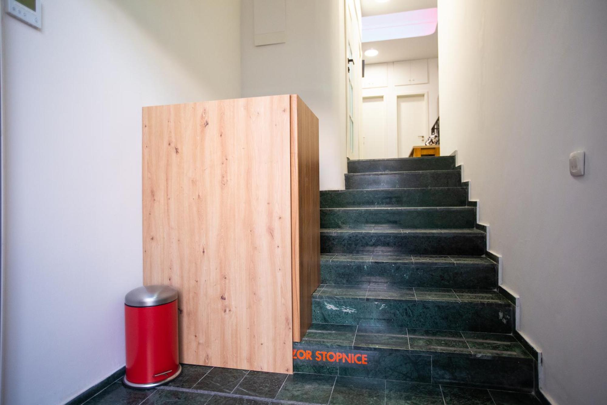 Aisha Hostel Любляна Екстериор снимка